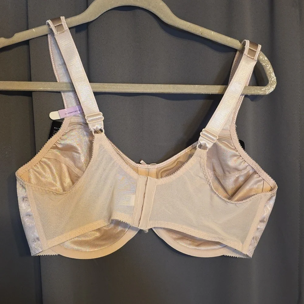 NWT Bali Minimizer Bra Women's‎ Satiny Cream Floral Underwire Adjustable Sz 40D